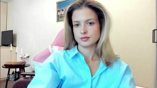 Image 10 of julie_flores Stream on Chaturbate on 1 month ago