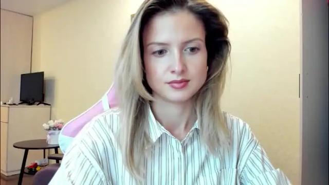 Thumbnail 1, julie_flores's Stream at Chaturbate, 1 month ago