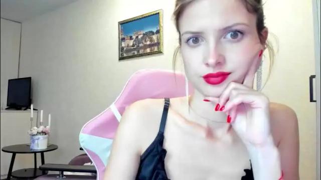 Image 4 of julie_flores Stream on Chaturbate on 1 month ago
