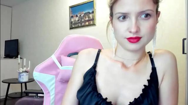 Image 7 of julie_flores Stream on Chaturbate on 1 month ago