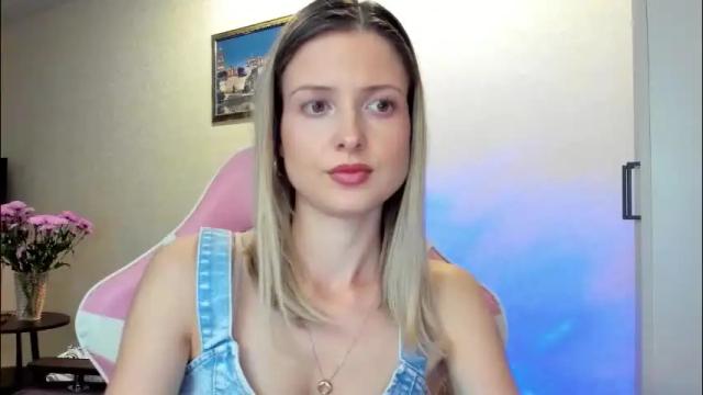 Image 8 of julie_flores Stream on Chaturbate on 1 month ago