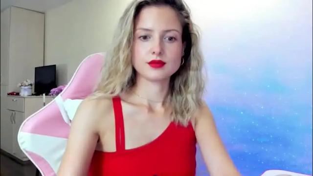 Image 4 of julie_flores Stream on Chaturbate on 1 month ago