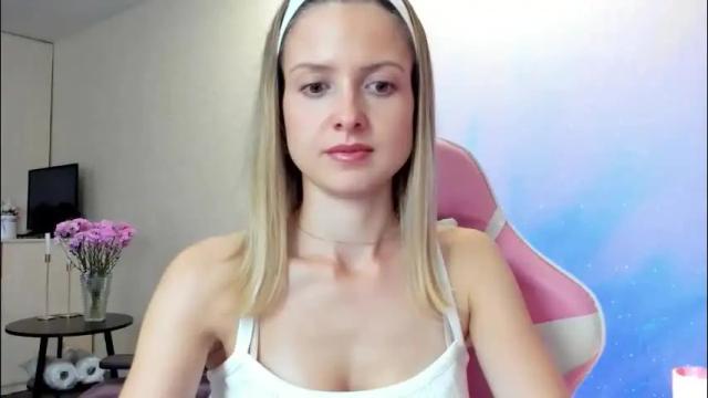 Image 8 of julie_flores Stream on Chaturbate on 1 month ago