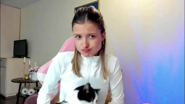 Image 10 of julie_flores Stream on Chaturbate on 1 month ago