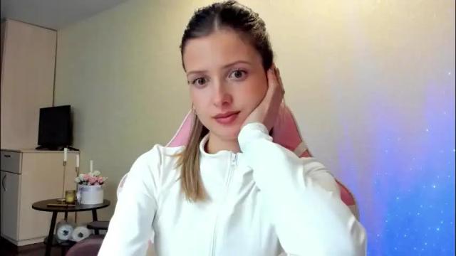 Image 2 of julie_flores Stream on Chaturbate on 1 month ago