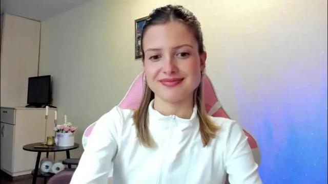 Image 3 of julie_flores Stream on Chaturbate on 1 month ago