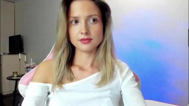 Image 4 of julie_flores Stream on Chaturbate on 1 month ago
