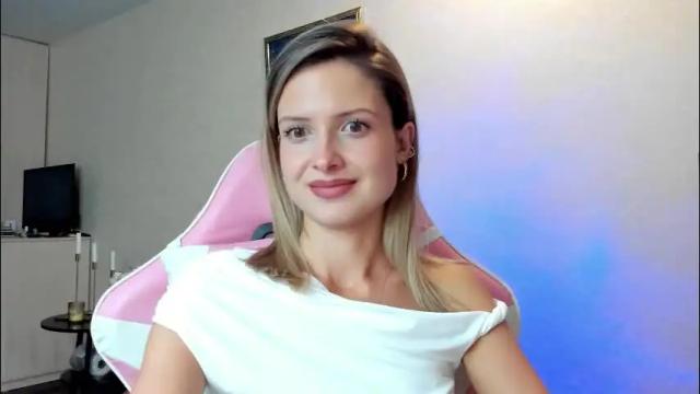 Image 2 of julie_flores Stream on Chaturbate on 28 days ago