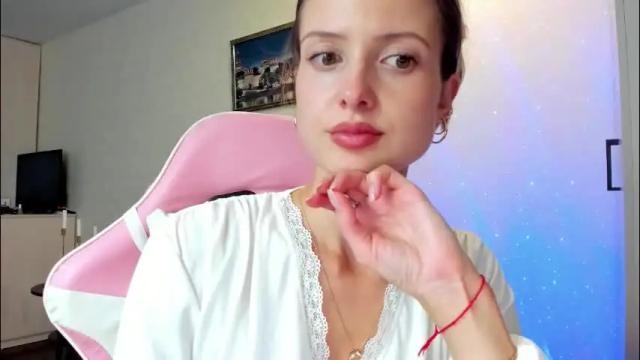 Image 11 of julie_flores Stream on Chaturbate on 27 days ago