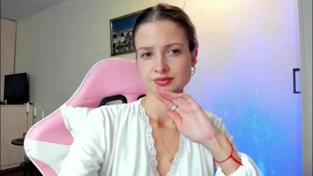 Image 4 of julie_flores Stream on Chaturbate on 27 days ago