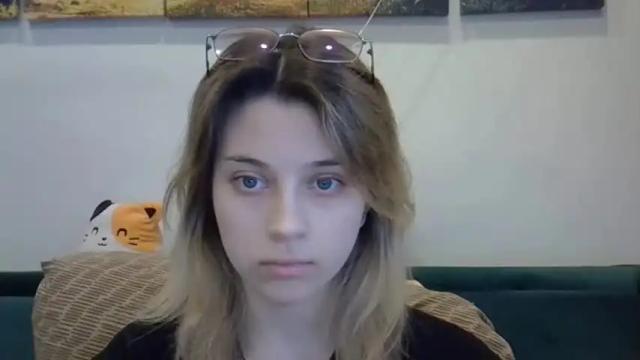 Image 2 of julie_pink_ Stream on Chaturbate on 22 months ago