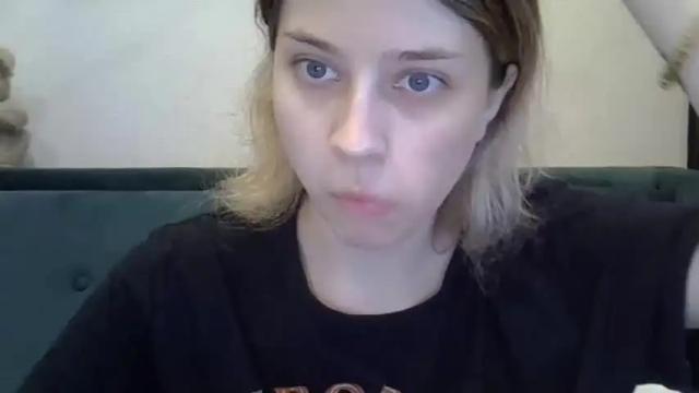 Image 2 of julie_pink_ Stream on Chaturbate on 21 months ago
