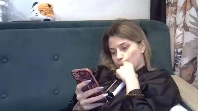 Image 12 of julie_pink_ Stream on Chaturbate on 21 months ago