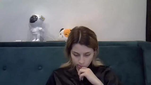 Image 8 of julie_pink_ Stream on Chaturbate on 21 months ago