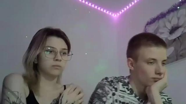 Image 3 of julie_pink_ Stream on Chaturbate on 21 months ago