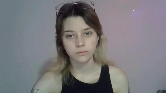Image 3 of julie_pink_ Stream on Chaturbate on 21 months ago
