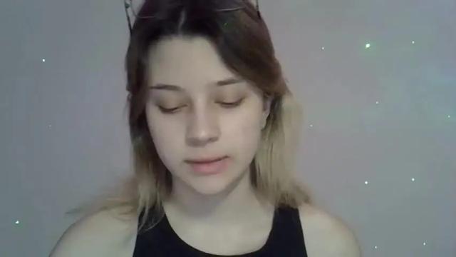 Image 4 of julie_pink_ Stream on Chaturbate on 21 months ago
