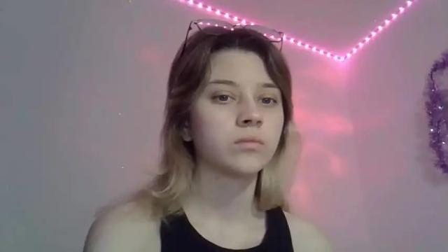 Image 6 of julie_pink_ Stream on Chaturbate on 21 months ago
