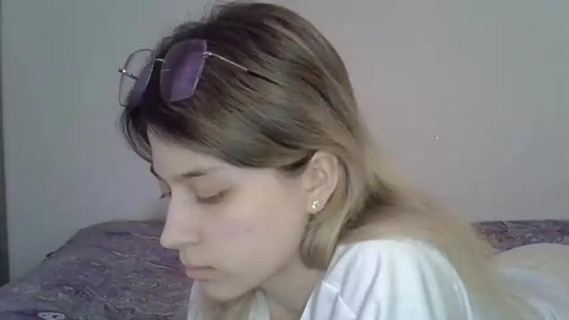Image 10 of julie_pink_ Stream on Chaturbate on 21 months ago
