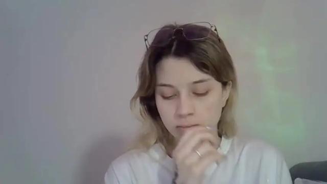 Image 3 of julie_pink_ Stream on Chaturbate on 21 months ago