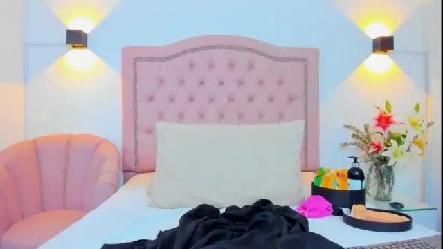 Image 10 of julieehabubu Stream on Chaturbate on 20 days ago