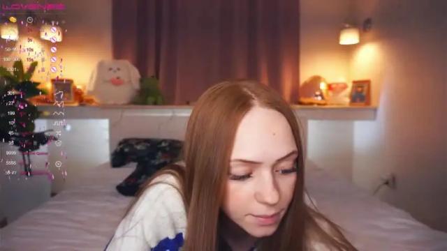 Image 7 of julieflavie Stream on Chaturbate on 13 months ago