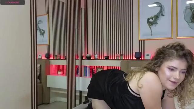 Image 10 of juliegrace_ Stream on Chaturbate on 21 months ago