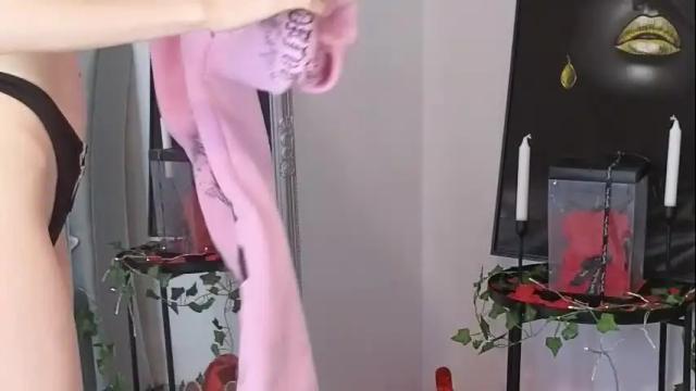 Image 8 of juliejuliette Stream on Chaturbate on 16 days ago