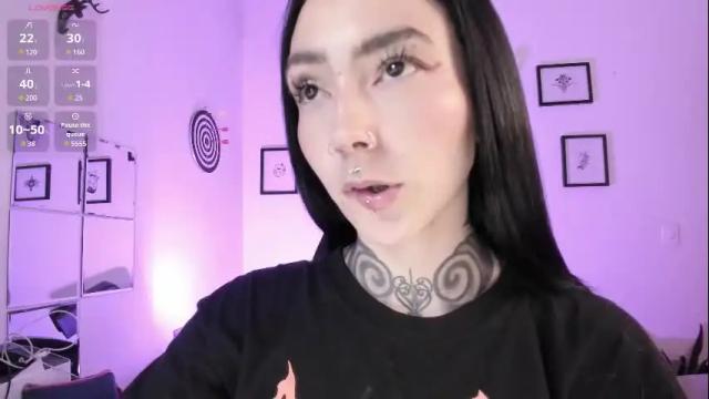 Image 6 of juliet_sourire Stream on Chaturbate on 11 days ago