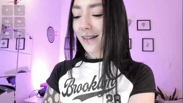 Image 11 of juliet_sourire Stream on Chaturbate on 8 days ago