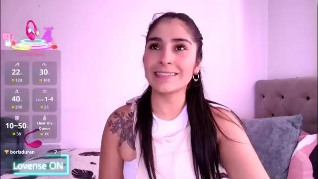 Image 2 of julieta4 Stream on Chaturbate on 3 months ago