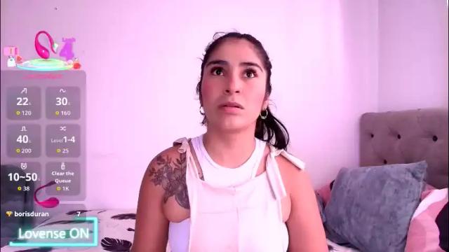 Image 3 of julieta4 Stream on Chaturbate on 3 months ago