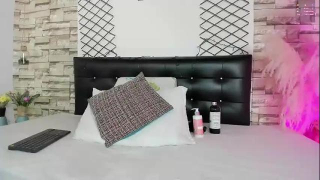 Image 2 of julieta_333 Stream on Chaturbate on 1 month ago