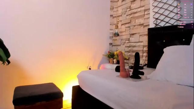 Image 7 of julieta_333 Stream on Chaturbate on 7 days ago