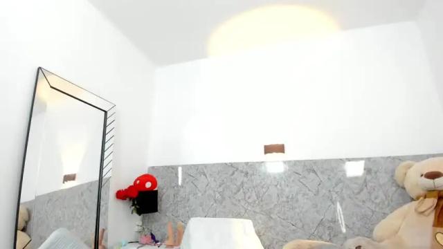 Image 4 of julieta__cooper Stream on Chaturbate on 13 months ago
