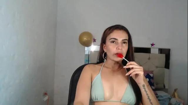 Image 8 of julieta__fox_ Stream on Chaturbate on 19 days ago