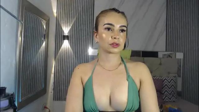 Image 7 of julieta__fox_ Stream on Chaturbate on 1 month ago