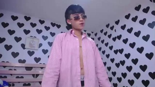 Image 8 of julieta_a_ Stream on Chaturbate on 19 months ago