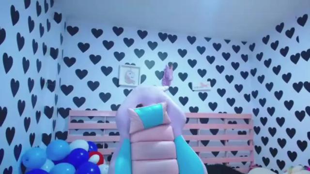 Image 7 of julieta_a_ Stream on Chaturbate on 19 months ago