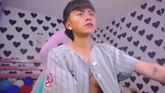 Image 11 of julieta_a_ Stream on Chaturbate on 19 months ago