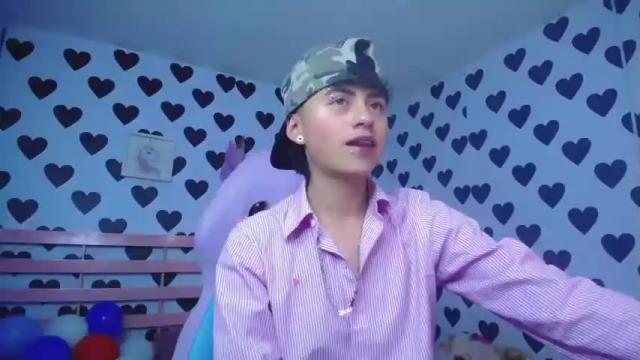 Image 2 of julieta_a_ Stream on Chaturbate on 19 months ago