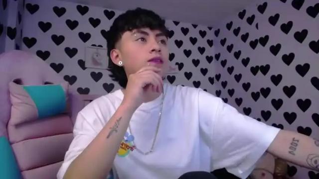 Image 10 of julieta_a_ Stream on Chaturbate on 19 months ago