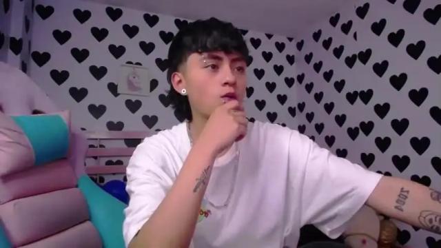 Image 12 of julieta_a_ Stream on Chaturbate on 19 months ago