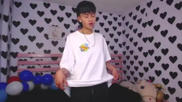 Image 2 of julieta_a_ Stream on Chaturbate on 19 months ago