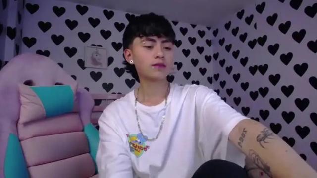 Image 8 of julieta_a_ Stream on Chaturbate on 19 months ago