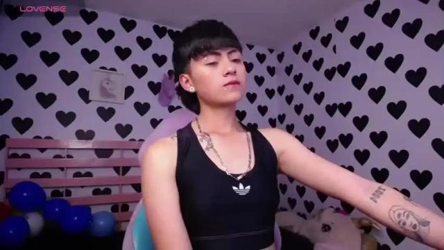 Image 6 of julieta_a_ Stream on Chaturbate on 19 months ago