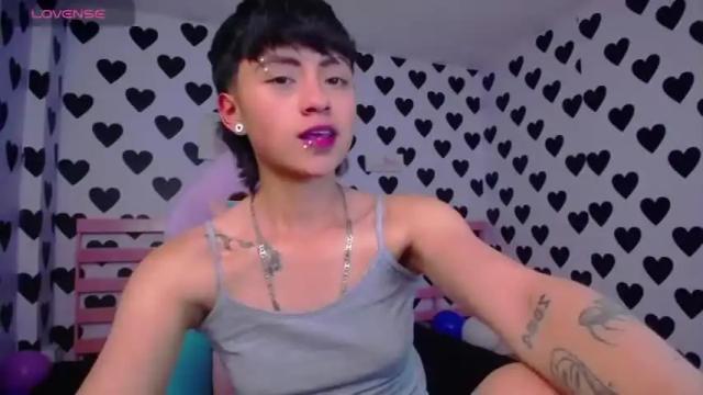 Image 2 of julieta_a_ Stream on Chaturbate on 18 months ago