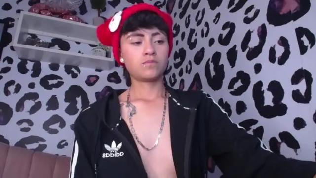 Image 12 of julieta_a_ Stream on Chaturbate on 18 months ago