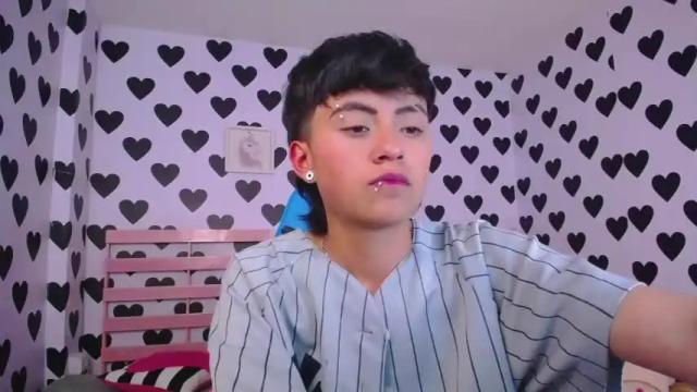Image 3 of julieta_a_ Stream on Chaturbate on 17 months ago