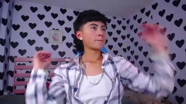 Image 3 of julieta_a_ Stream on Chaturbate on 17 months ago